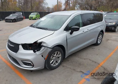 2024 Chrysler Pacifica Touring L z USA, uszkodzony, nr VIN 2C4RC1BG4RR149223